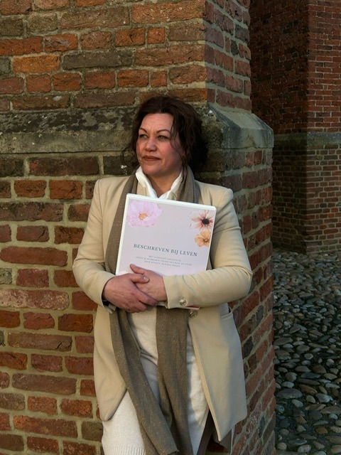 Beschreven bij leven - Patricia Veldhuis